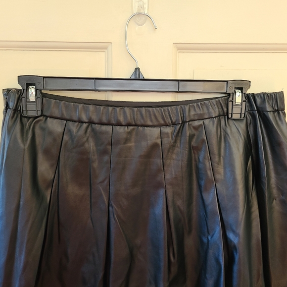 NY Collection skirt - Picture 3 of 5